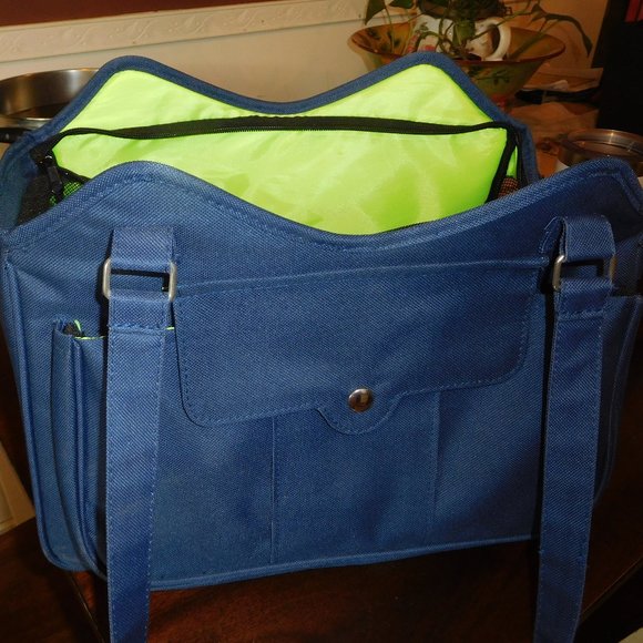 Pet Carrier - Picture 2 of 3